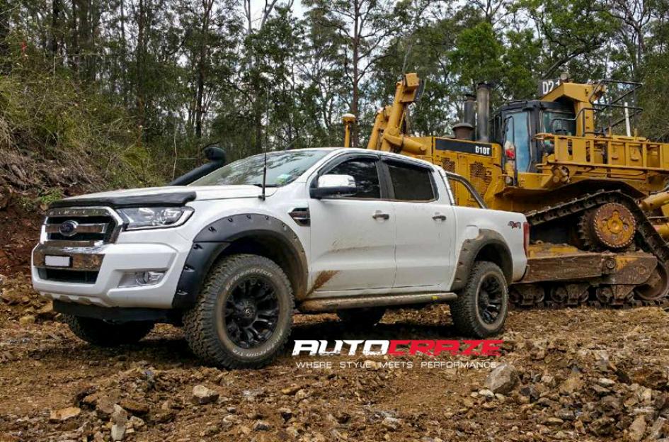 FORD-RANGER-VAPOR-BLACK-MACHINED-WITH-DARK-TINT-3